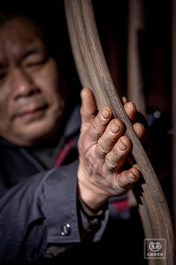 千色閱盡，我自獨(dú)黑插圖11