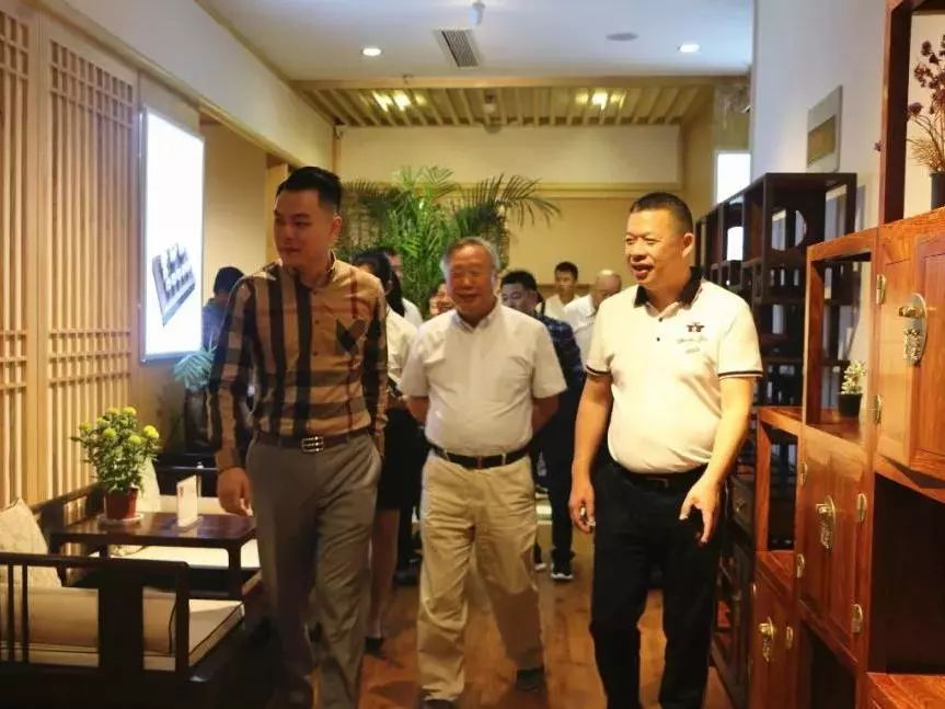 中國國際茶文化研究會主辦浙茶企赴陜西考察活動，參觀漢唐西安旗艦店插圖1