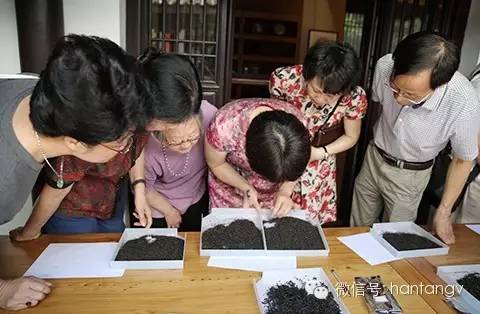 中國(guó)茶館聯(lián)盟祁紅專(zhuān)家品鑒會(huì)在杭州漢唐茶文化館舉行插圖2