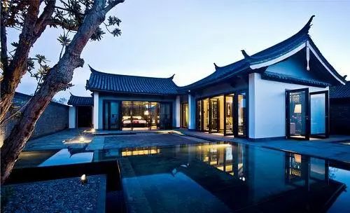 你在景點(diǎn)奔波打卡，我在酒店時(shí)髦吃茶——酒店大堂里的高級(jí)茶室插圖